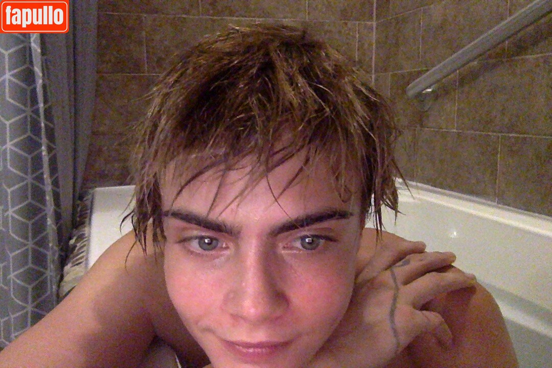 Cara Delevingne