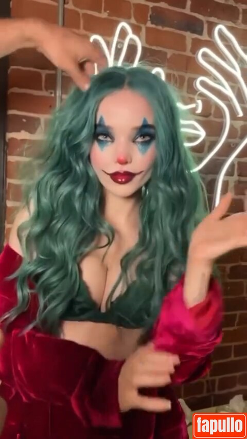 Dove Cameron