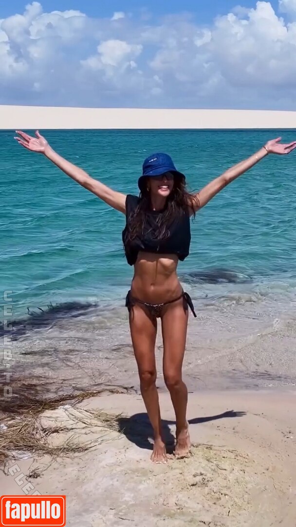 Izabel Goulart
