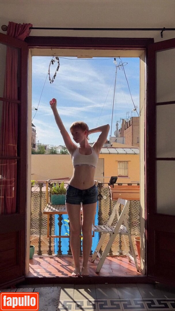 mai_buzzcut
