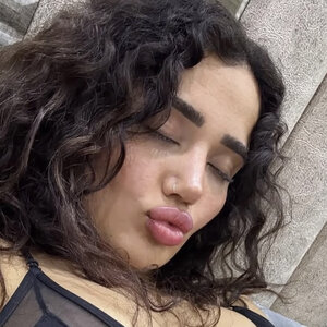 Melek Azad