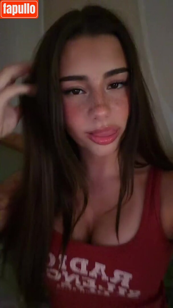 Mikayla Campinos