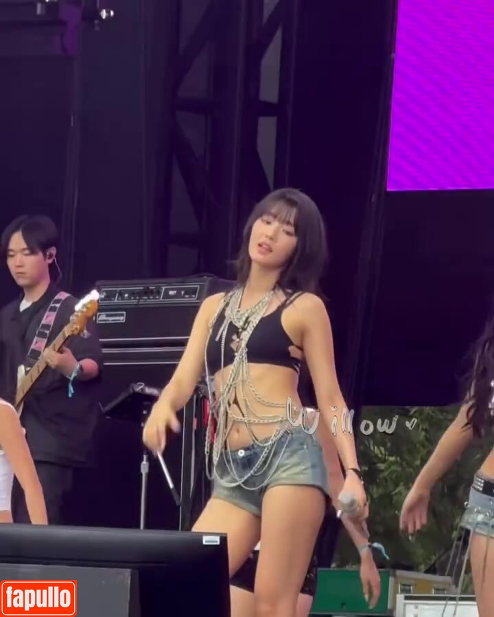 Minnie (Nicha Yontararak - I-dle