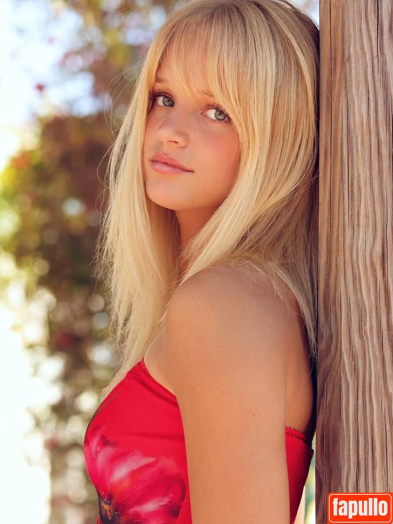 Natalie Grace