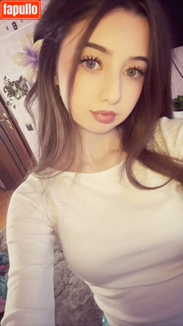 Rosalie Red