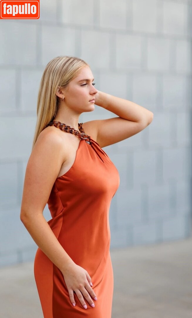 Samantha V