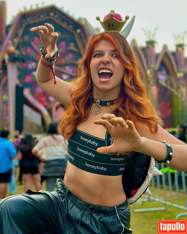Women With Fangs