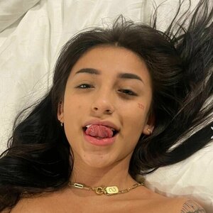 xophie69